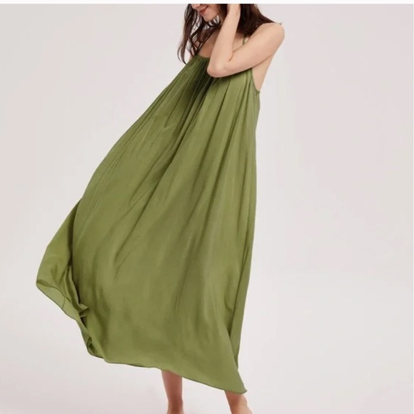 Nap Loungewear Relaxed Midi Dress in Moss Green, OSFA - Picture 7 of 10